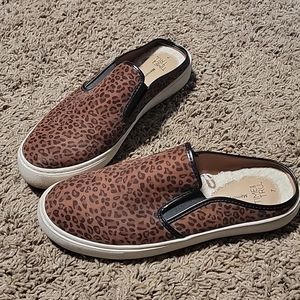Womens size 7 leopard print slip ons